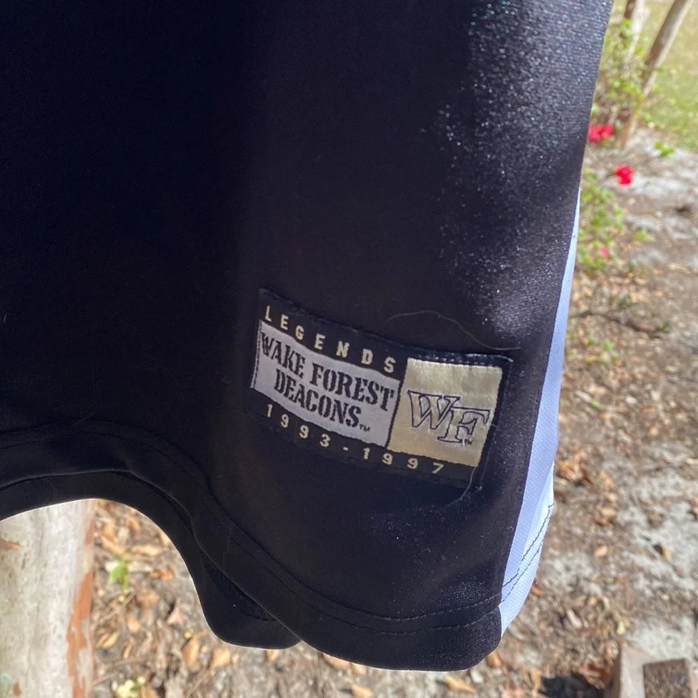 Wake forest 🌳 basketball 🏀 jersey Duncan size XL - Picture 3 of 5